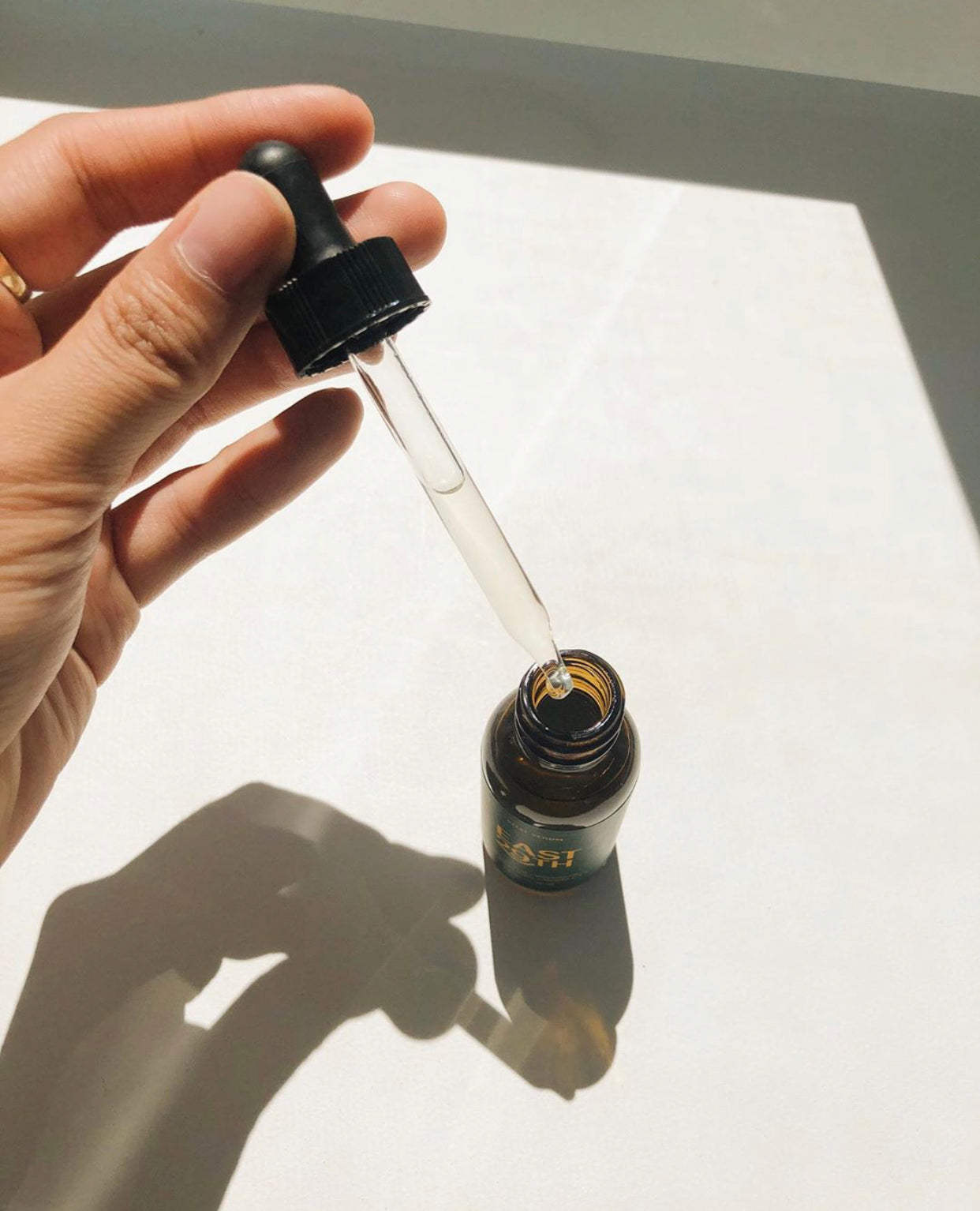 Featured image for How to Choose and Use the Best Serum for You